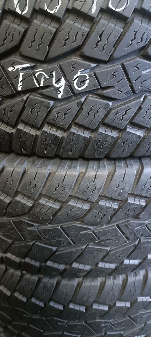 Pneus  265/70/15