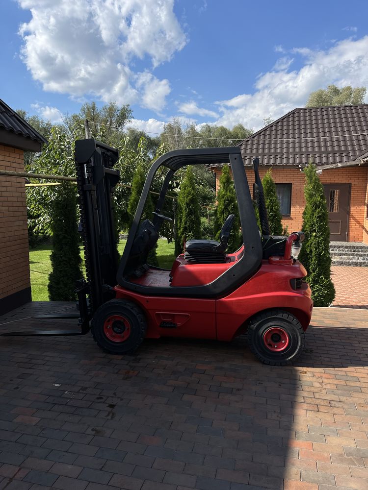 Вилочний навантажувач Linde H20