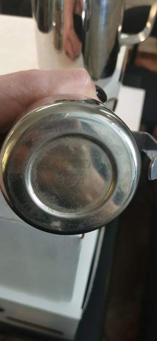 Пітчери професійні для молока