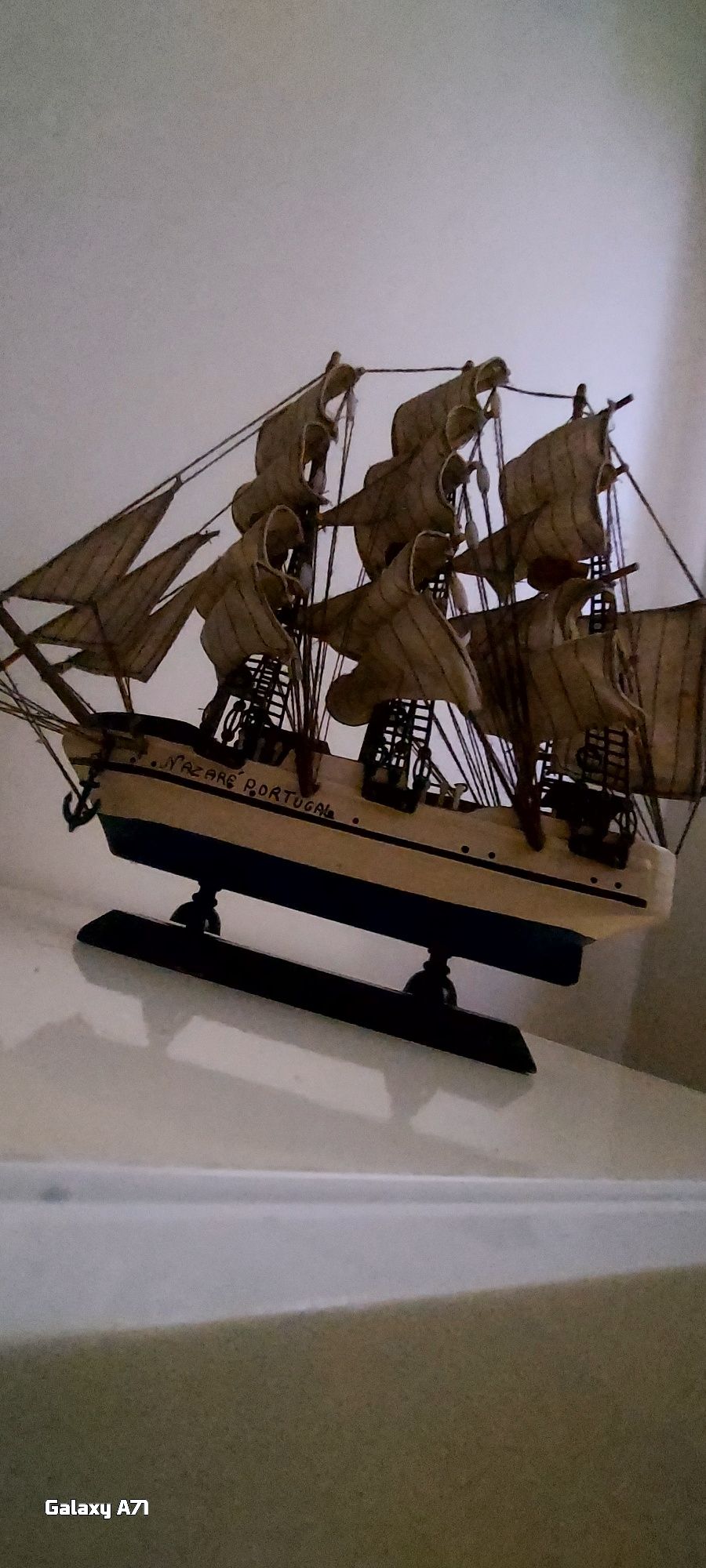 Barco em madeira