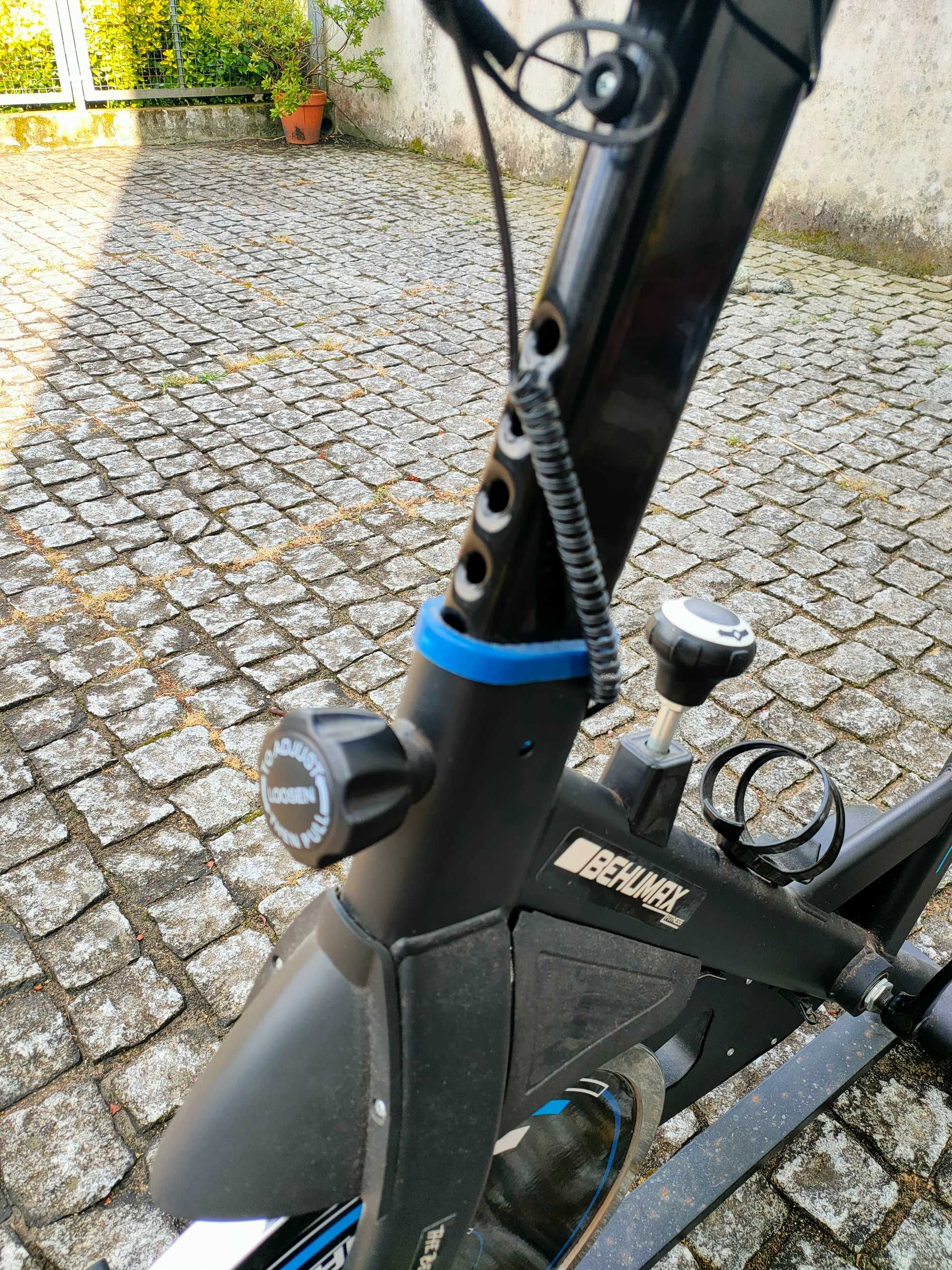 Bicicleta de exercício Behumax 1500