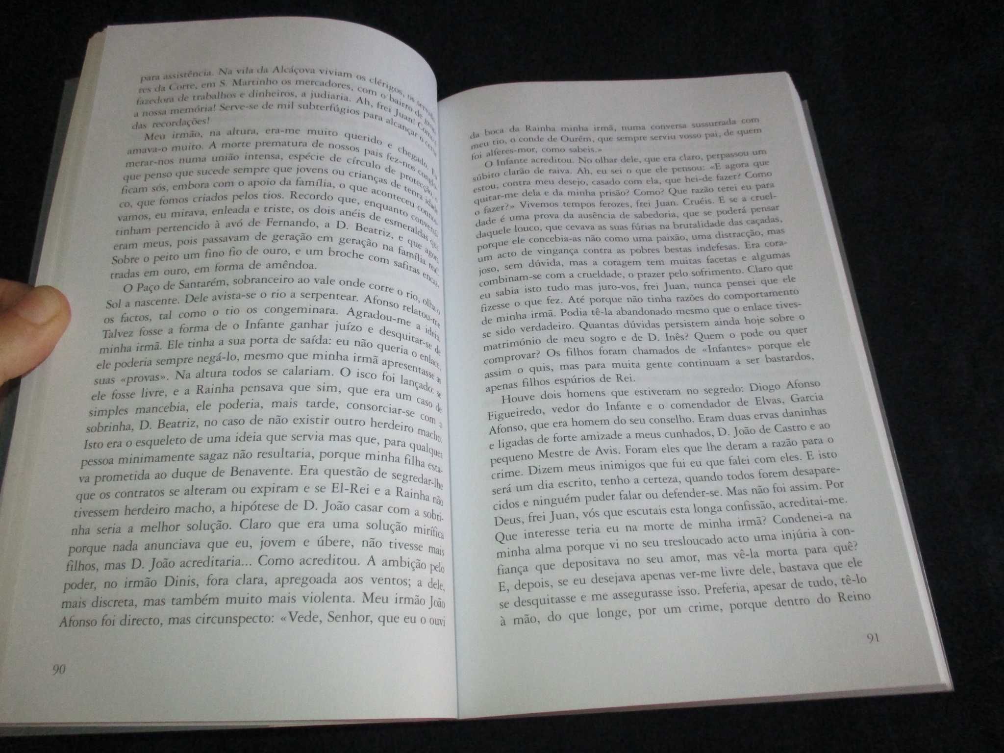 Livro Leonor Teles ou o Canto da Salamandra Seomara da Veiga Ferreira