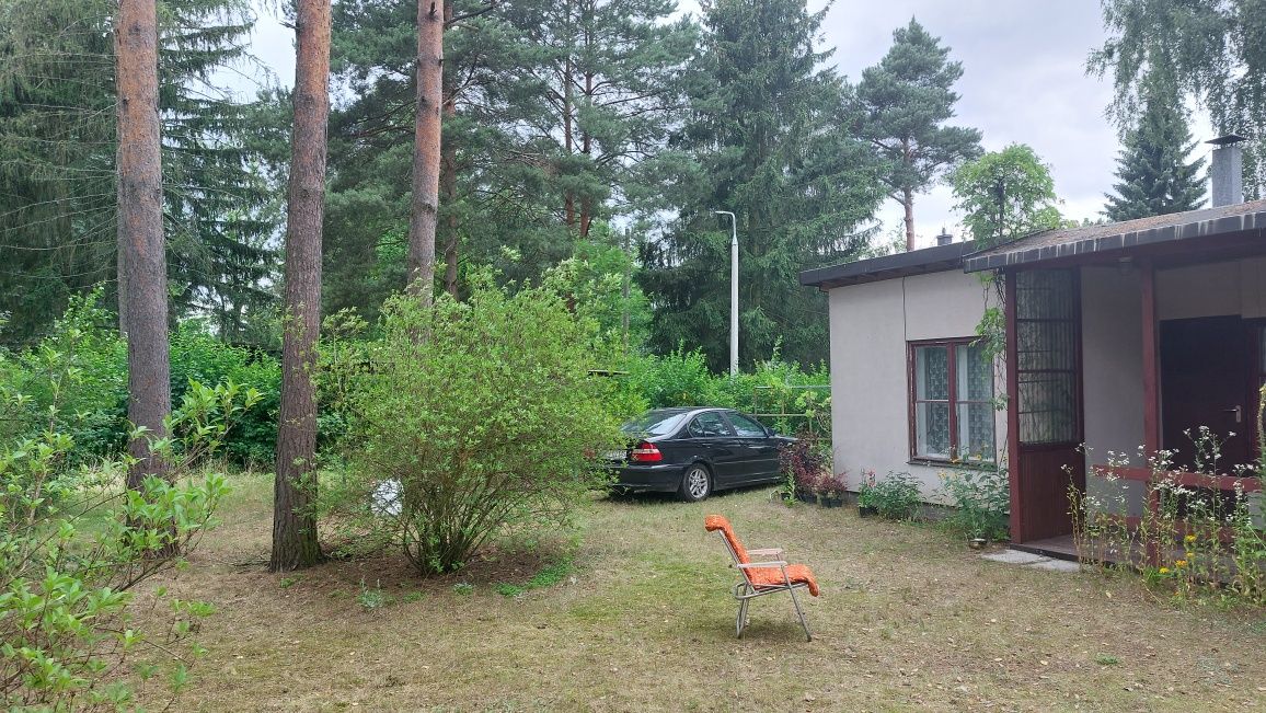 Sprzedam działkę z domkiem rekreacyjnym