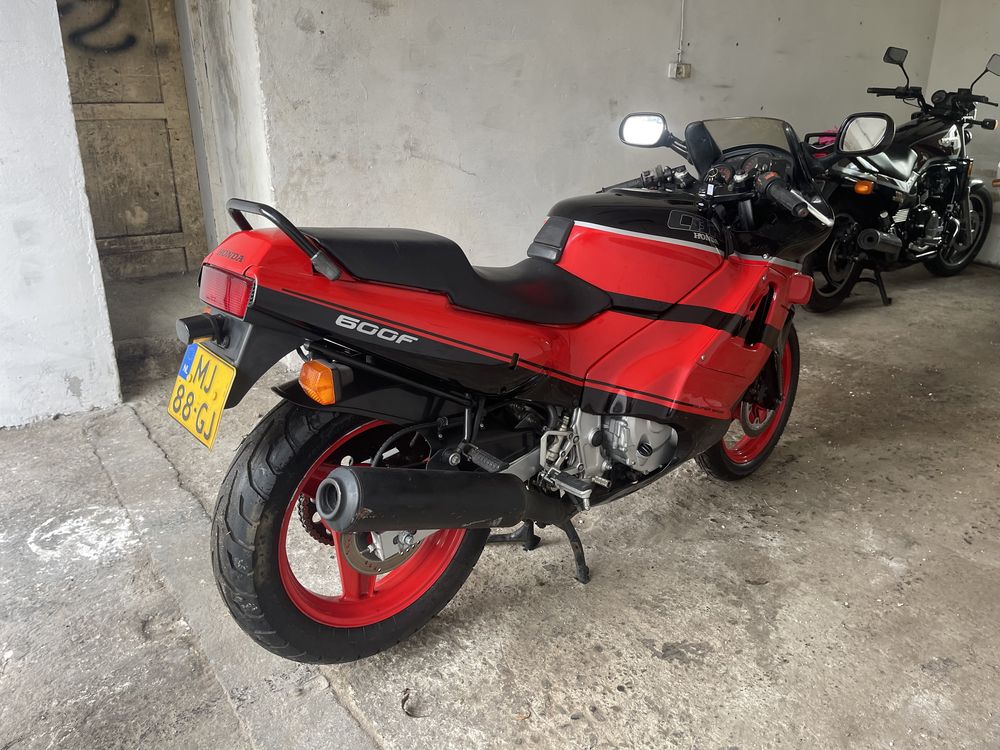 Honda CBR f1 600 cc super stan