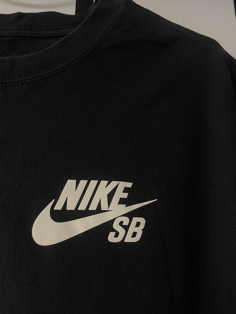Футболка Nike SB