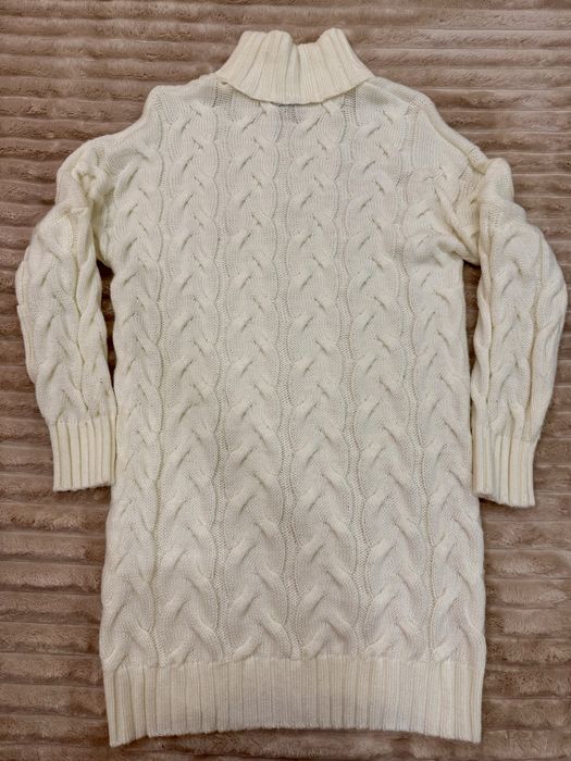 Тепле молочного кольору плаття 36 розмір