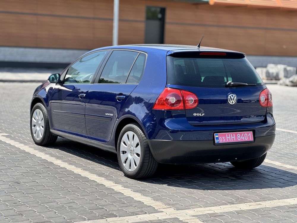 Продам Volkswagen Golf V MPI