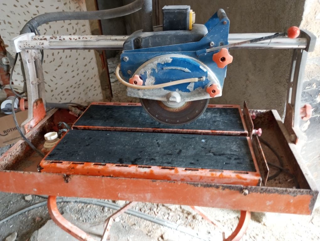 Vendo máquina Rubi