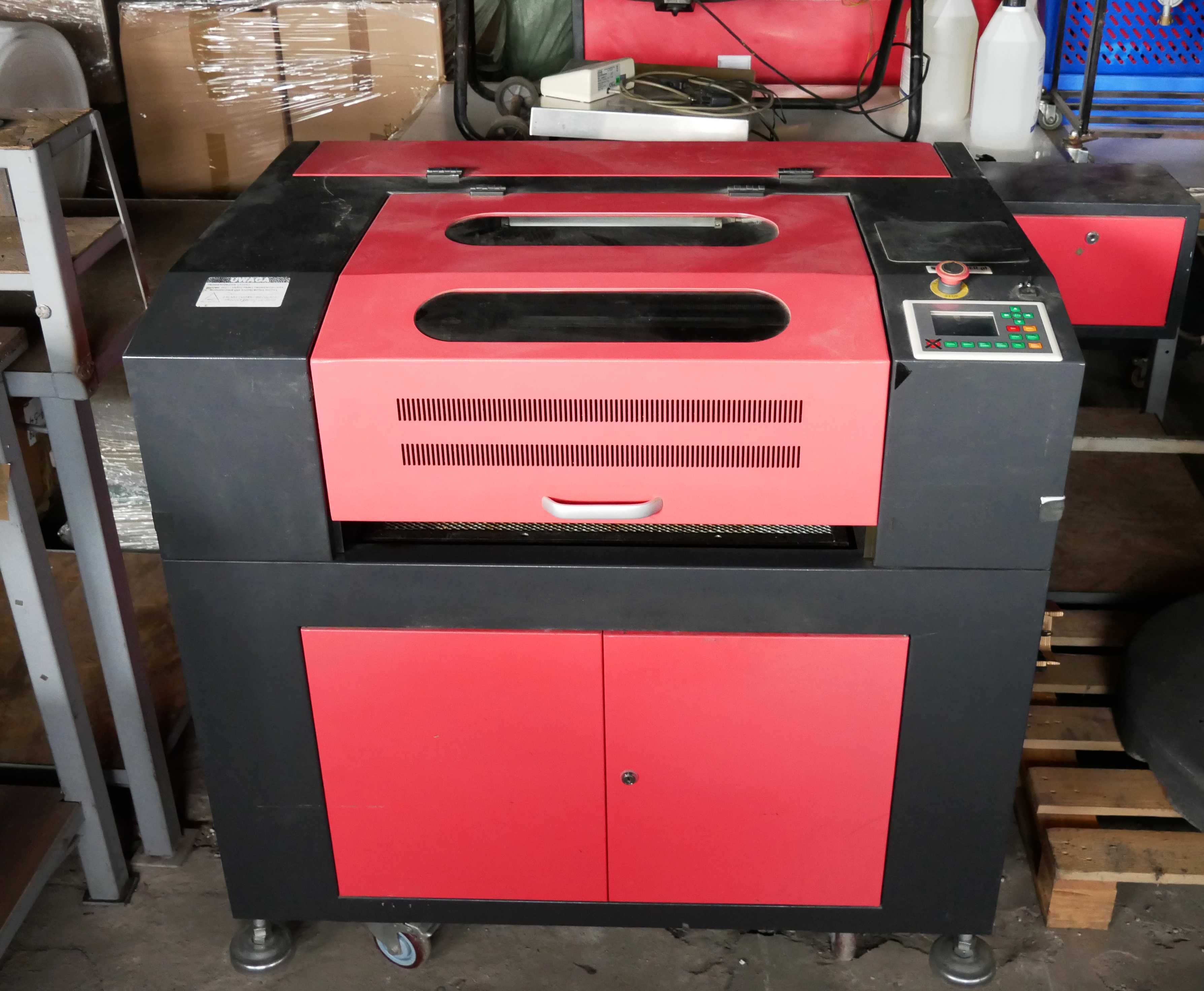 Ploter laserowy CO2 Kartier P6040 – 600×400 używany, w pełni sprawny