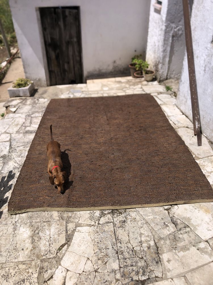 Tapete de pele entrançada castanho