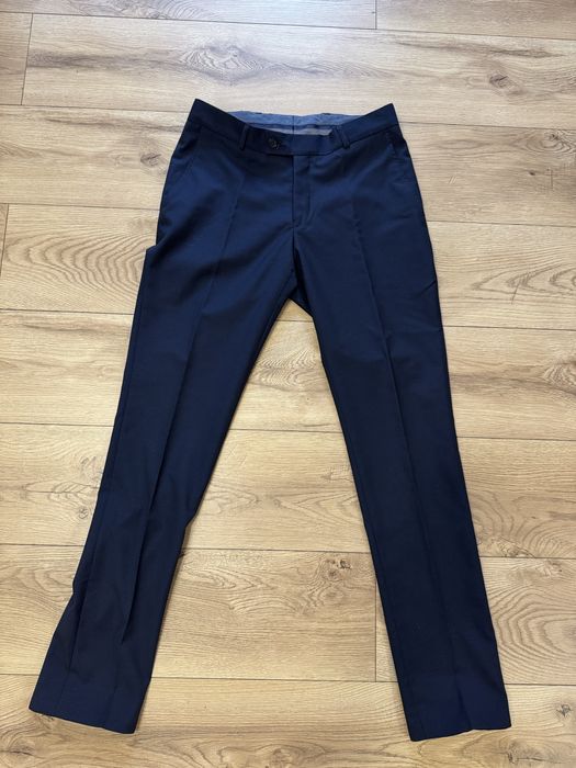 Pako Lorente garnitur granatowy