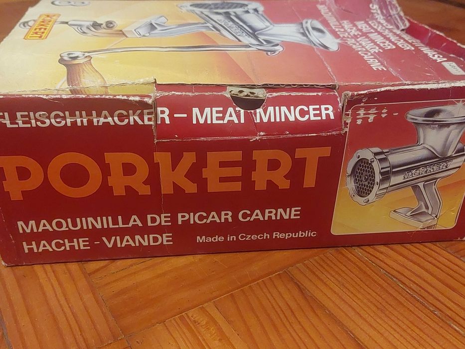 picador de carne antigo