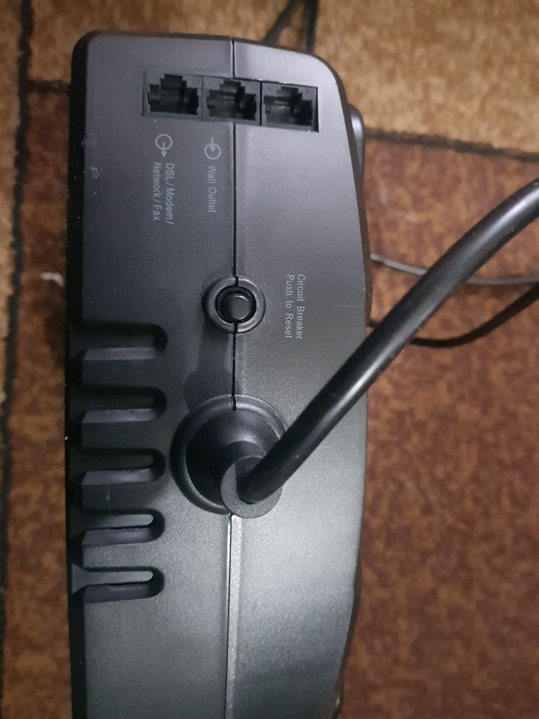 ДБЖ APC Back-ups ES 700