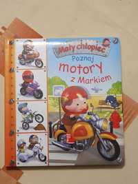Mały chłopiec poznaj motory z Markiem