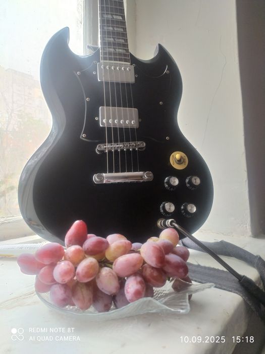 Продам. гитару.  Електро.