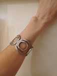 Pulseira de estilo geométrico, de metal prateado