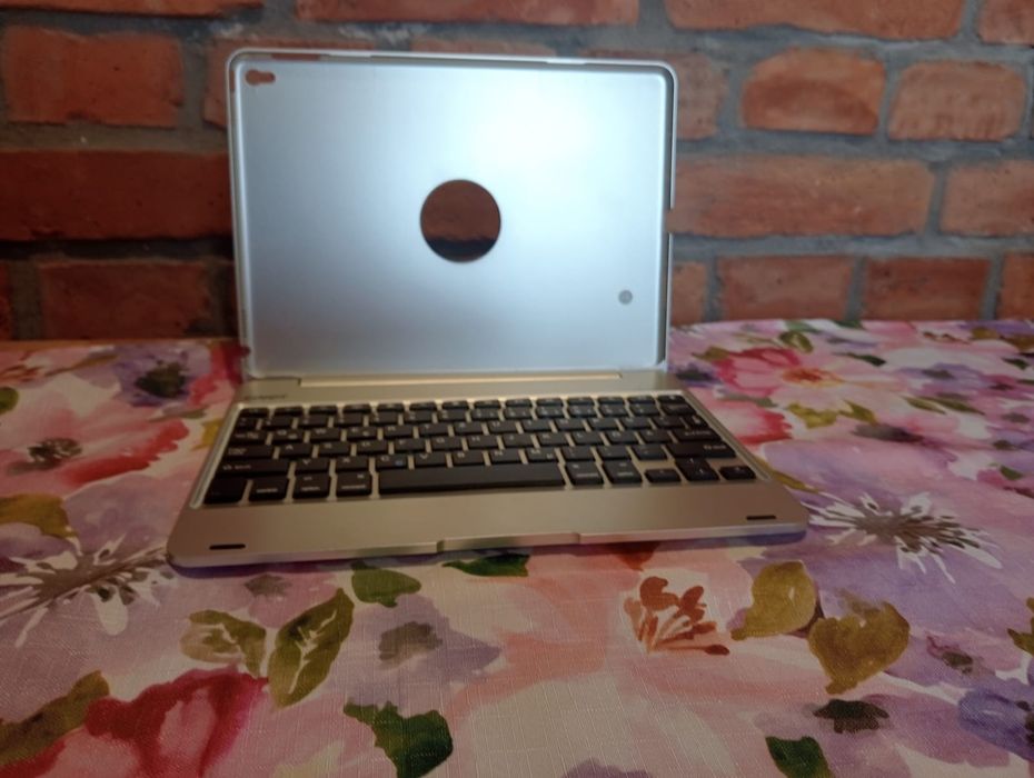 Klawiatura iPad 9"7