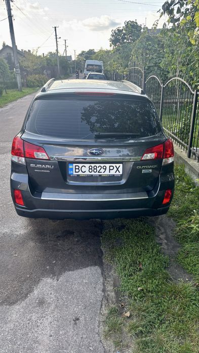 Subaru Outback 2010 2.0 tdi механіка повний привід