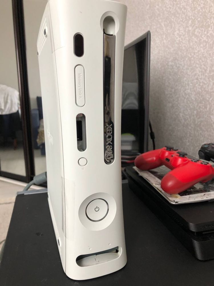 Продам Xbox 360 Fat