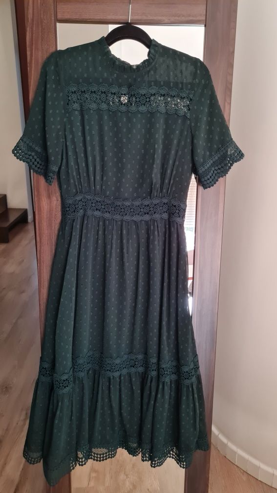 NOWA Elegancka koronkowa sukienka Reserved, zieleń butelkowa r. 40