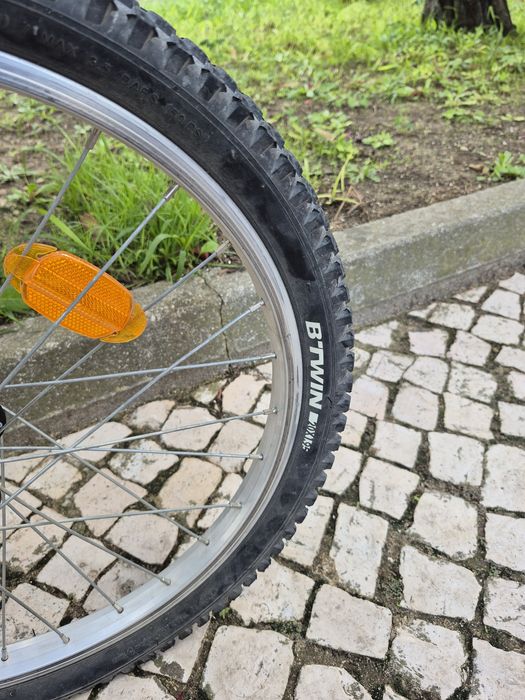 Bicicleta B'TWIN roda 20