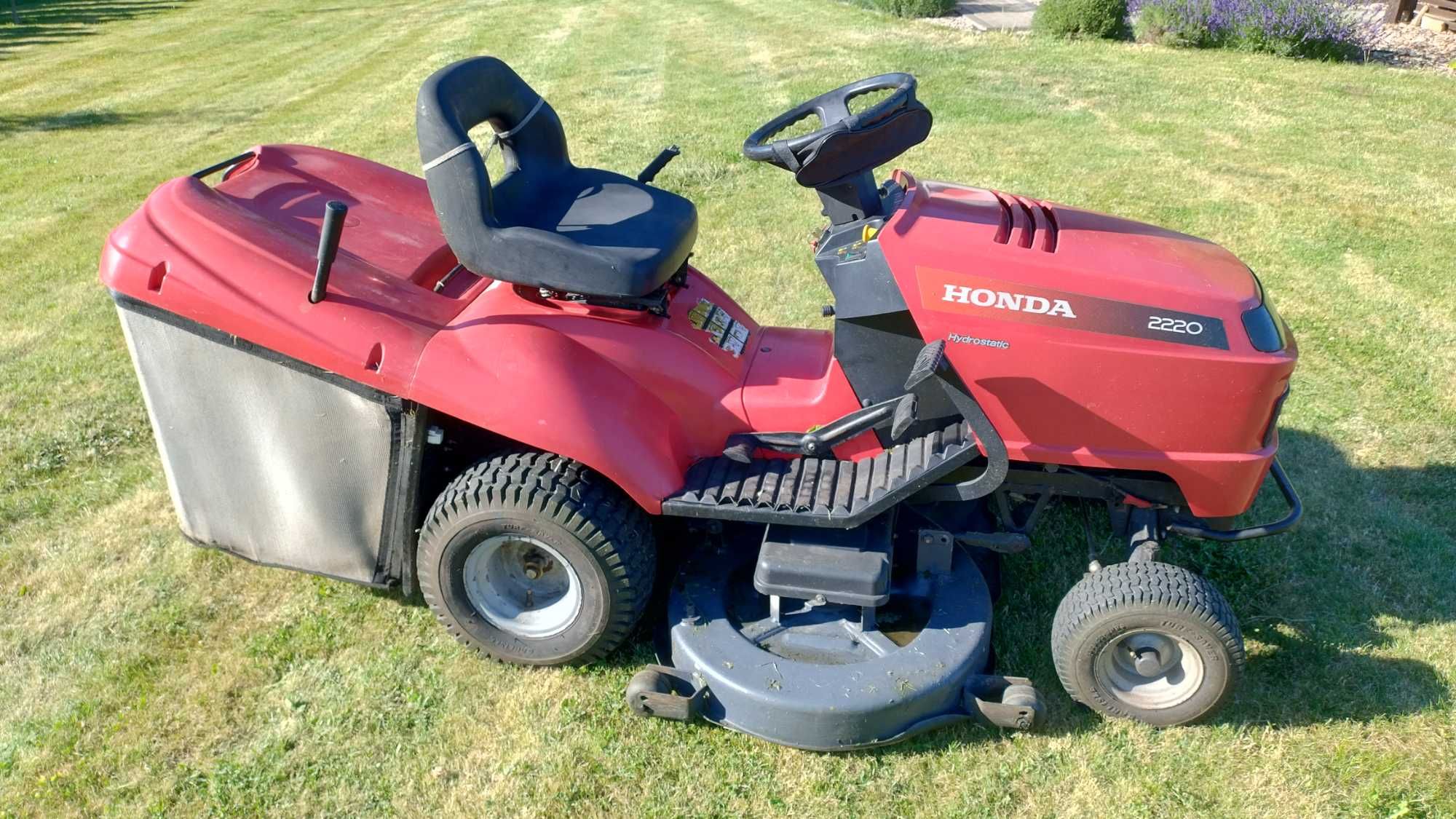 Kosiarka traktorek honda