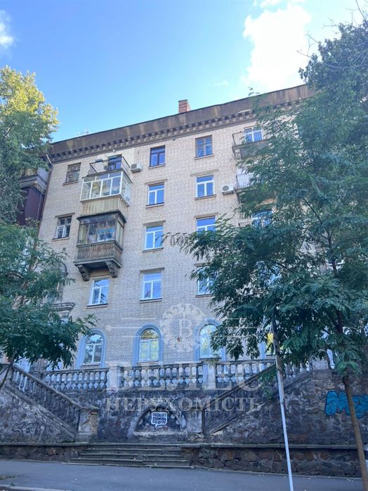 Продаж комерційного приміщення 106м. Метро Золоті Ворота Без комісії