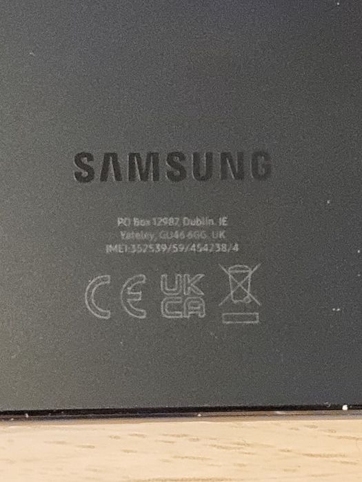 Samsung Galaxy S22 uszkodzony