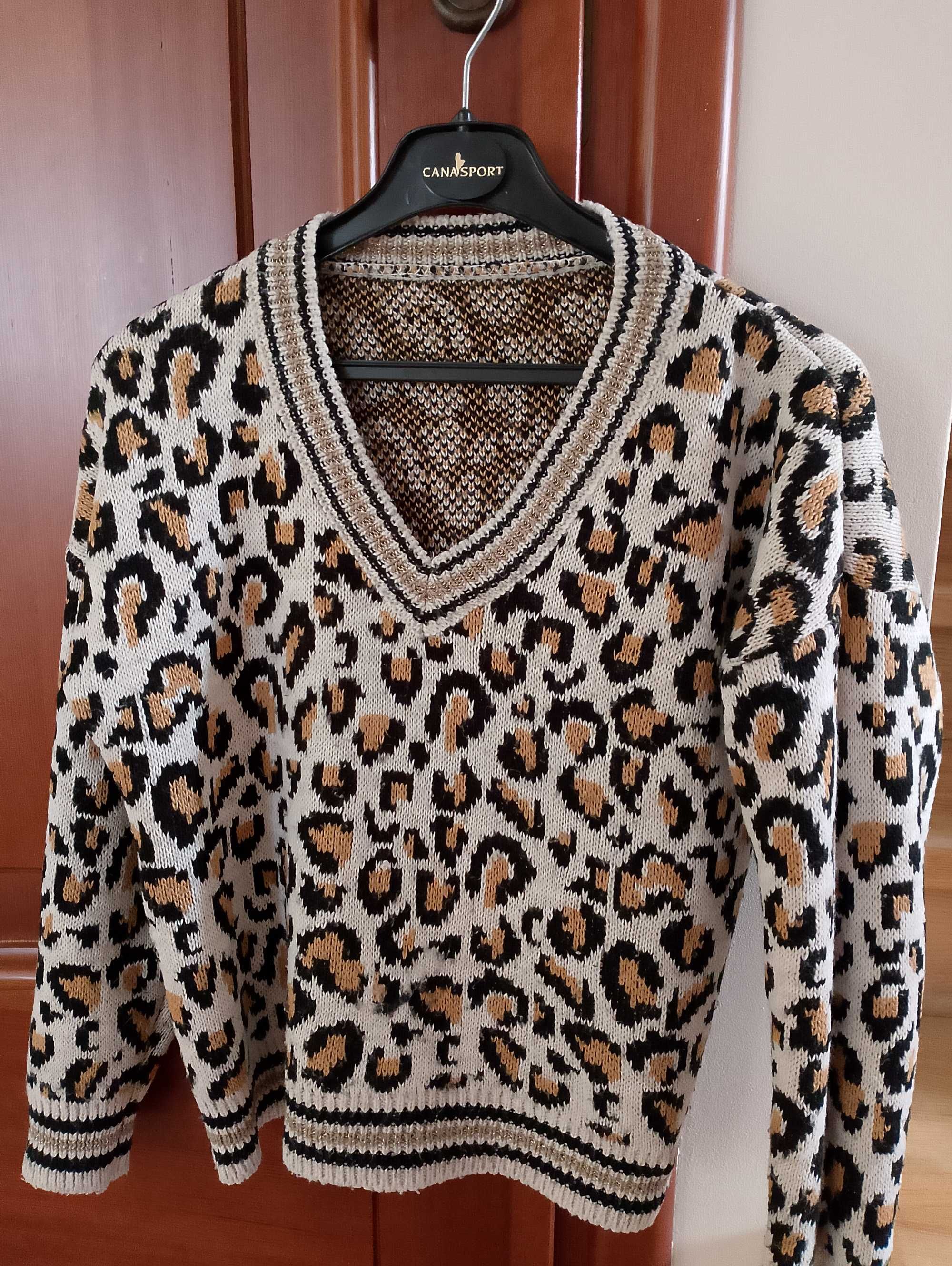 Sweter w panterkę, rozmiar S