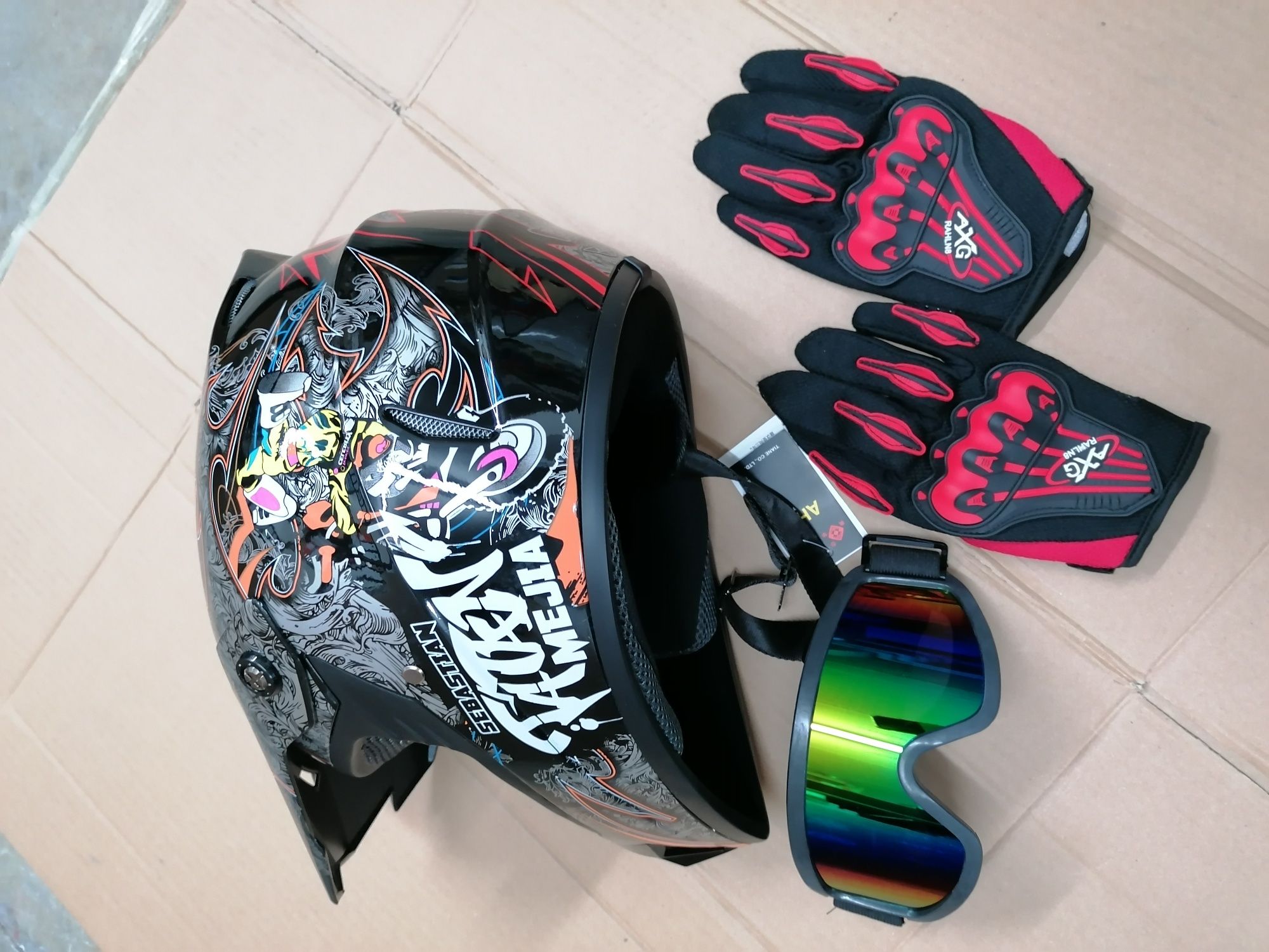 Capacete, Óculos, Luvas, tudo Novo.