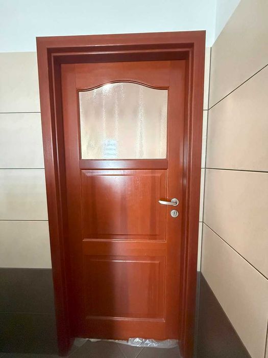 Drzwi wewnętrzne drewniane z ościeżnicą