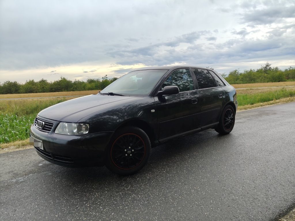 Sprzedam Audi A3 8L – rocznik 2001
Silnik 1.6 benzyna + gaz (LPG)