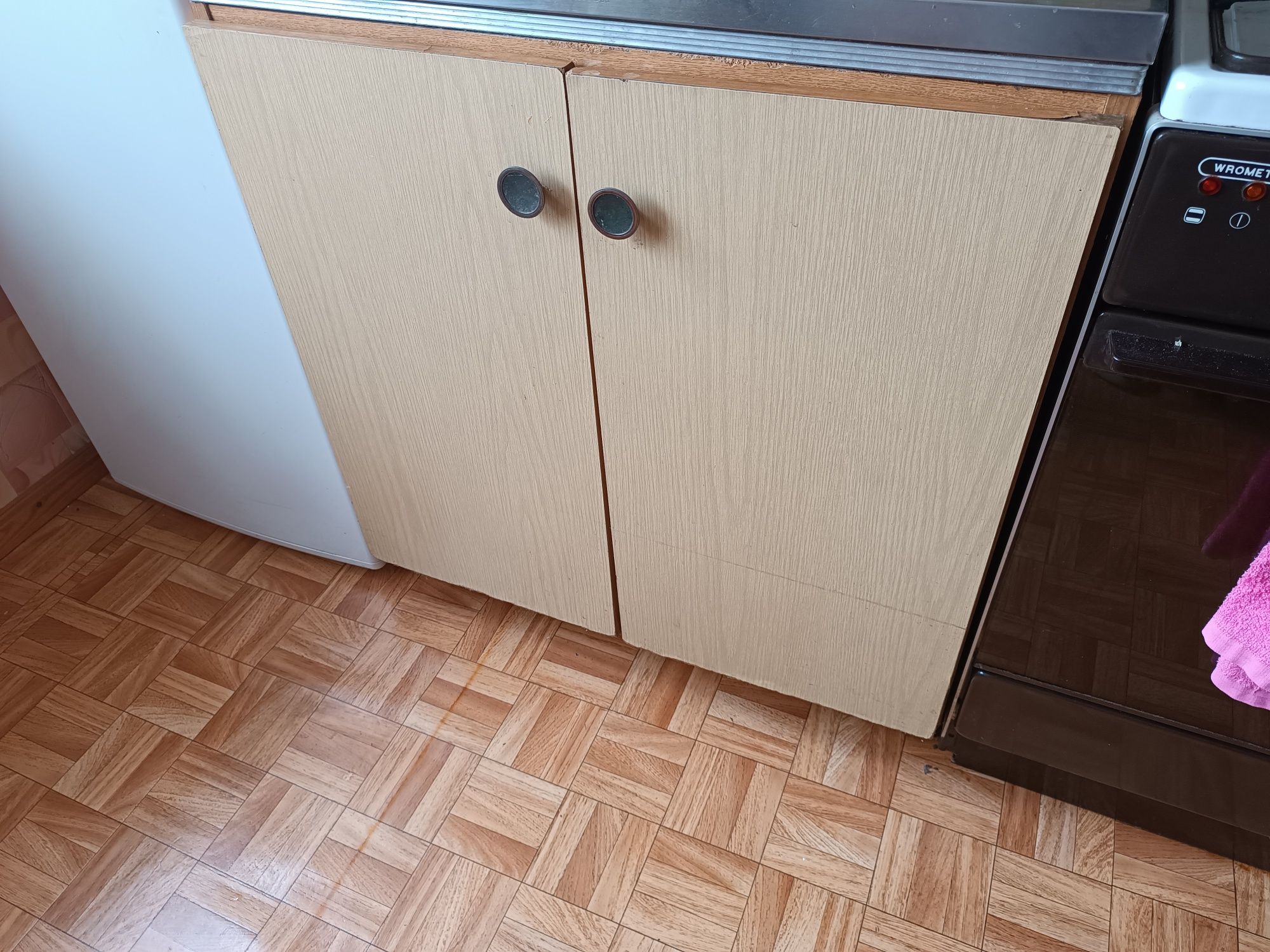 Szafki kuchenne z lat 80-tych PRL