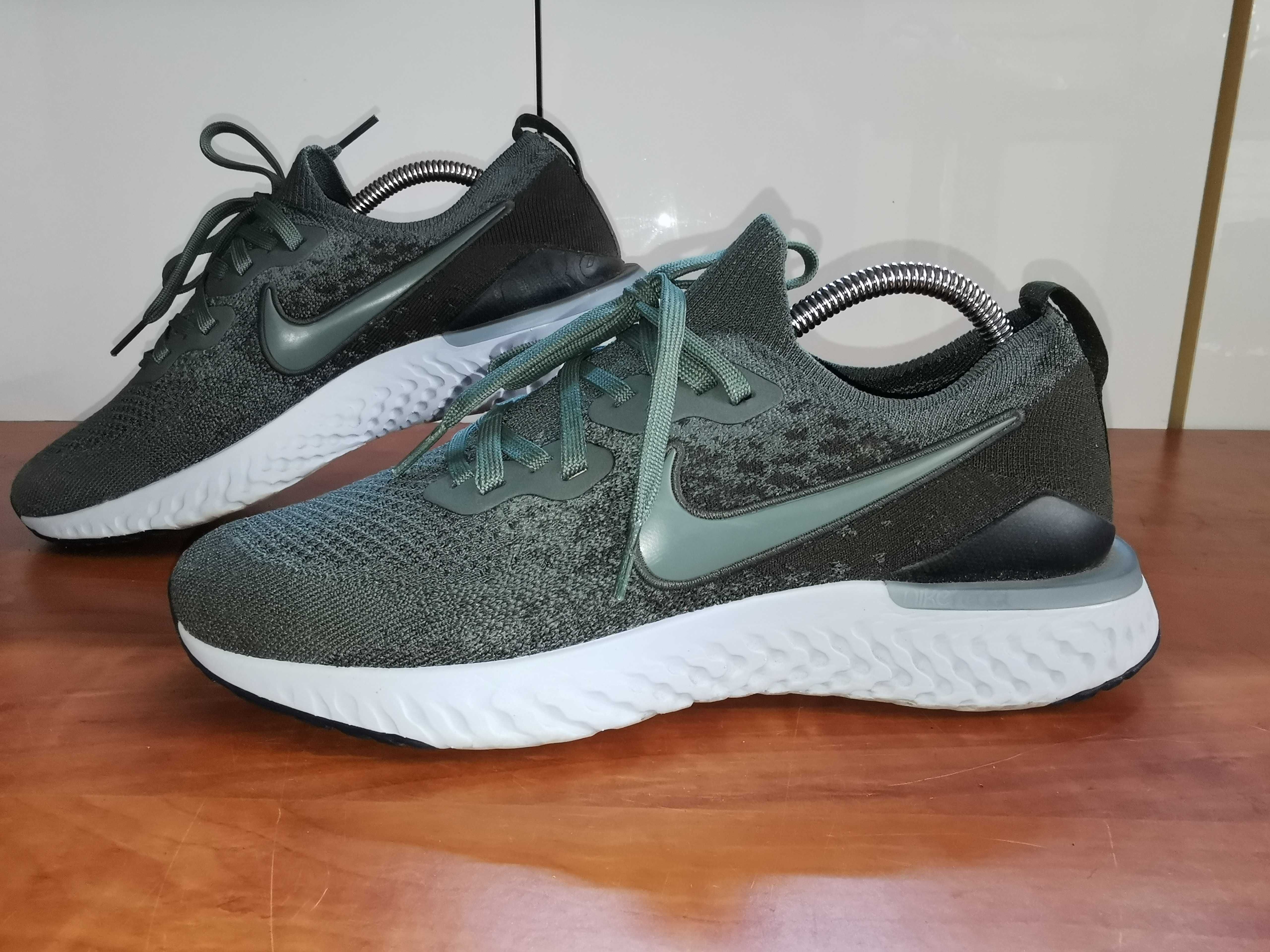 Nike Epic React Flyknit 2  r. 42
