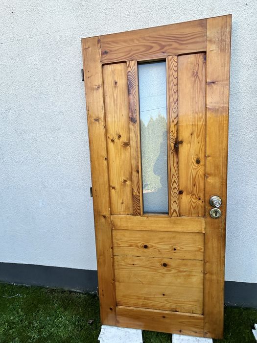 Drzwi drewniane zewnętrzne grube