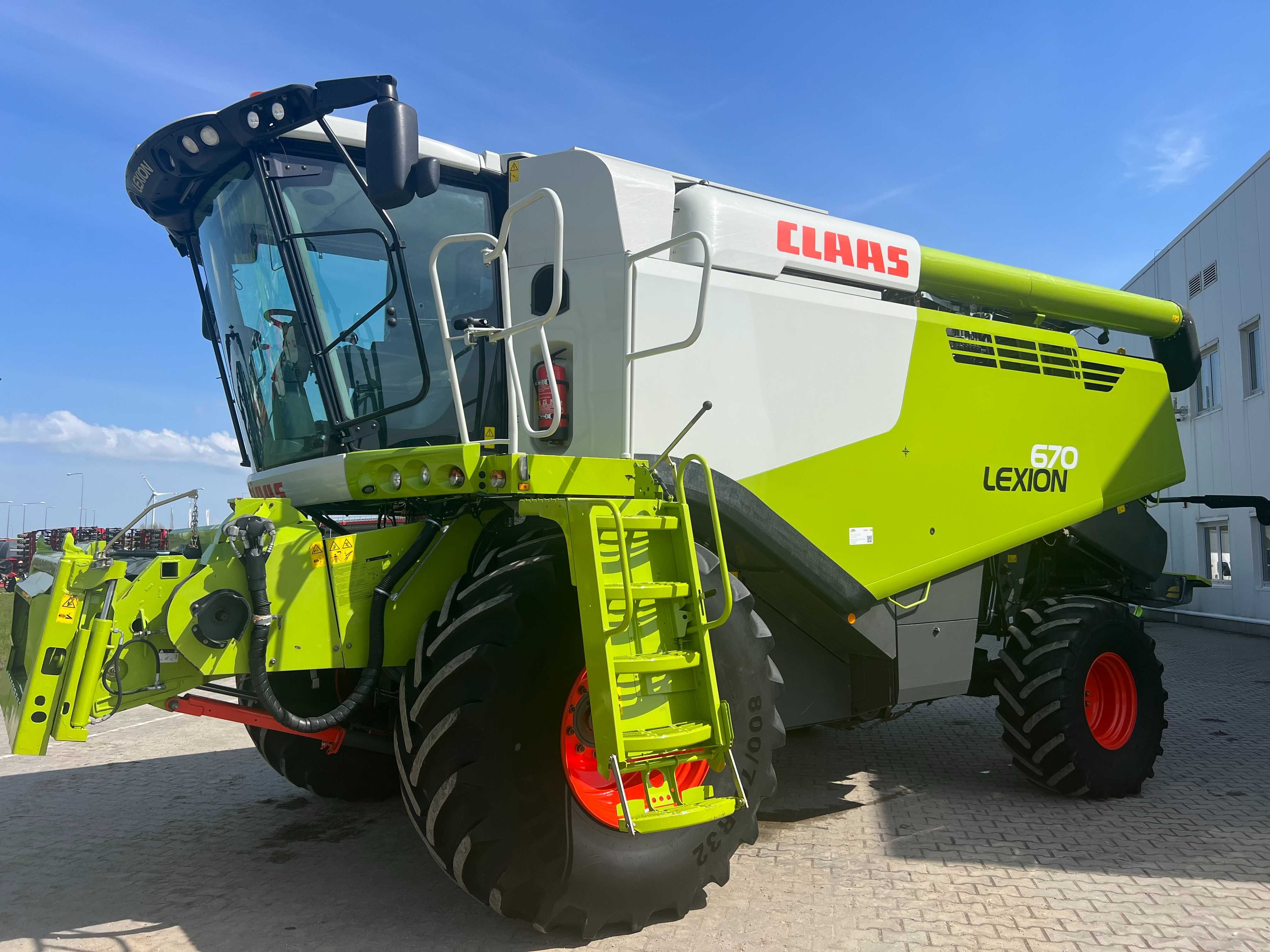 Комбайн Claas Lexion 670 Montana