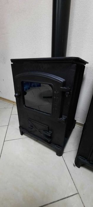 Буржуйка чугунная со стеклом 8 кВт печь-камин