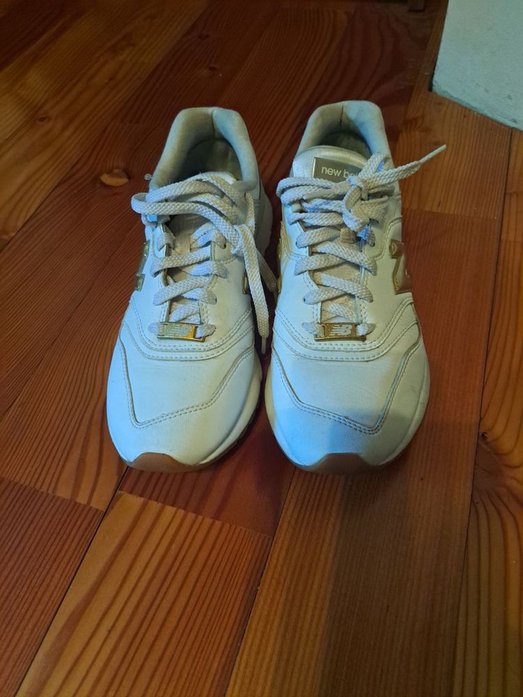 Кросівки new balance жіночі