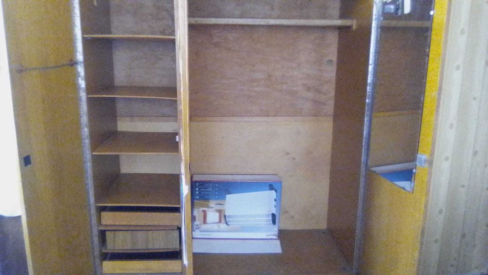 Шафа для одягу б/у