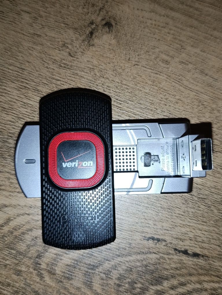 Модем Pantech Uml290VW