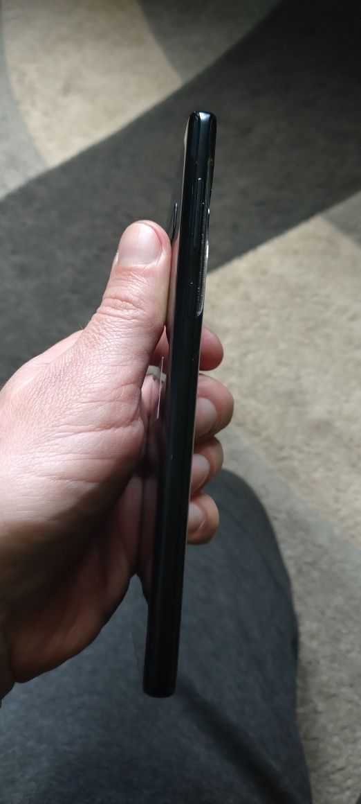 Samsung note 9 używany lekko pęknięty