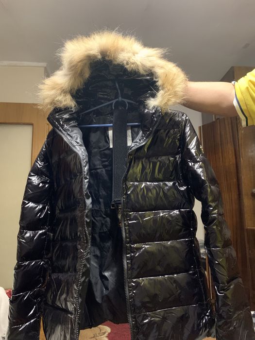Жіночий пуховик Moncler короткий