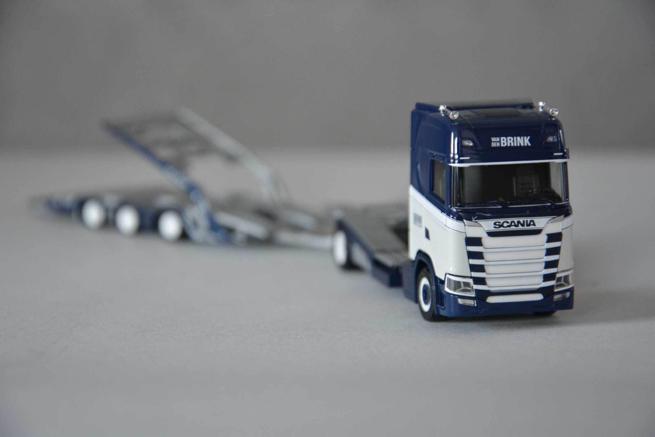 1:87 (H0) Herpa 313742 - Scania CS 20 HD (auto-transporter) BRINK (NL)