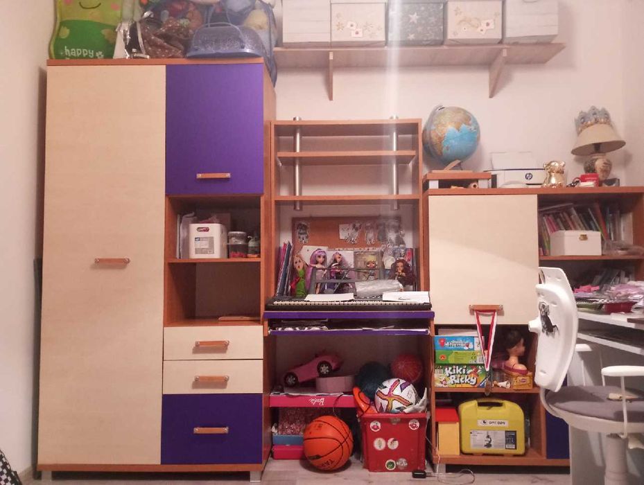 Komplet mebli do pokoju dziecięcego