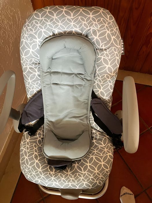 Cadeira baloiço  beabá quase nao usada