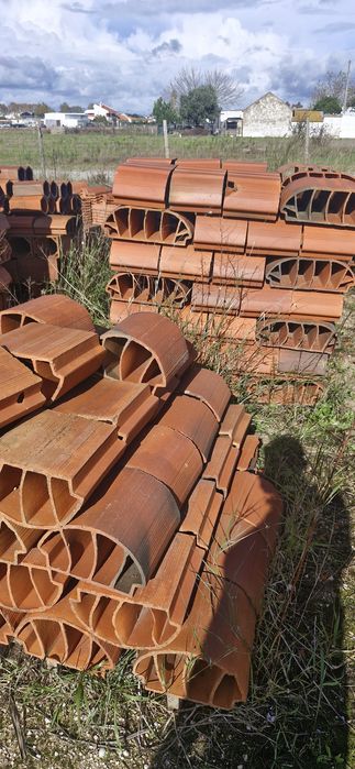 Telhas gomes cordeiro e tijoleira