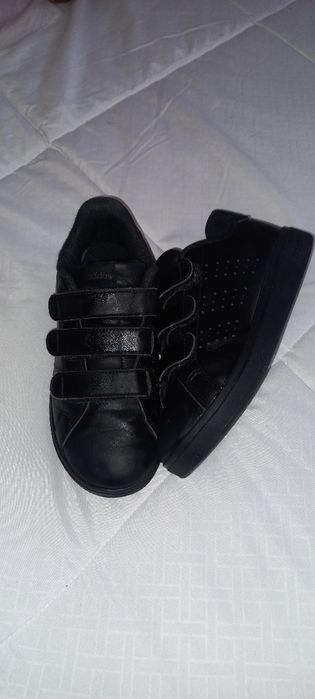 Sapatilhas adidas 33