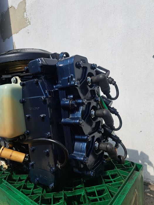 Silnik zaburtowy yamaha 40 kompletną główka stan bdb