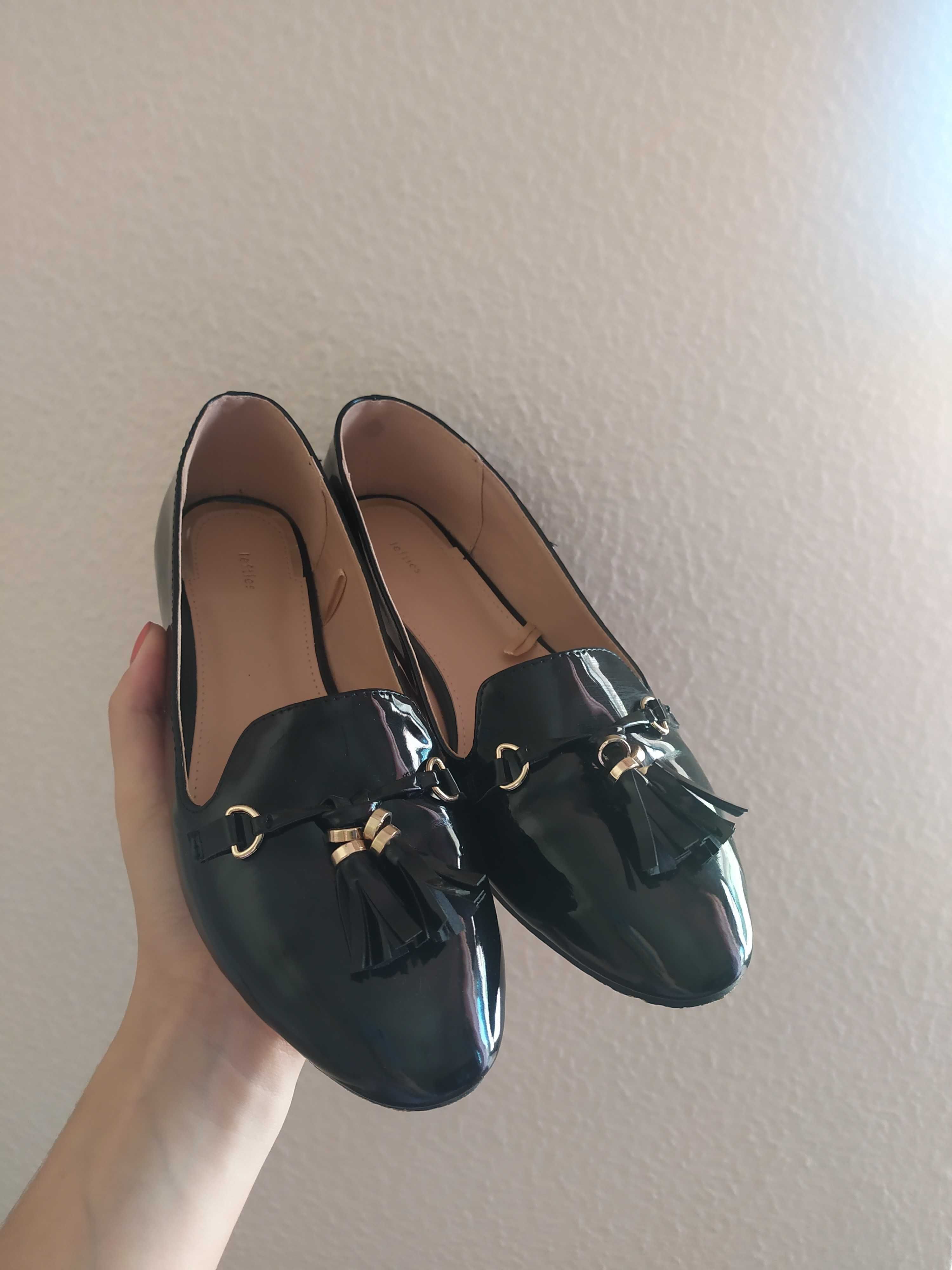 Mocassins pretos