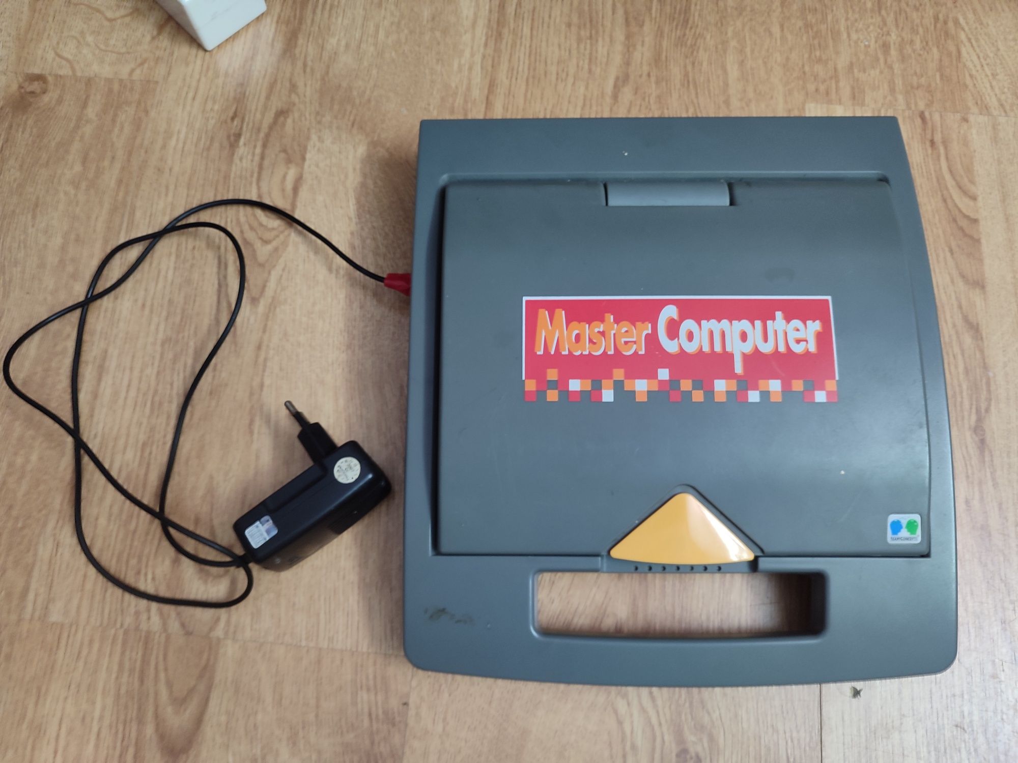 Vendo computador infantil "Master Computador" da Educa